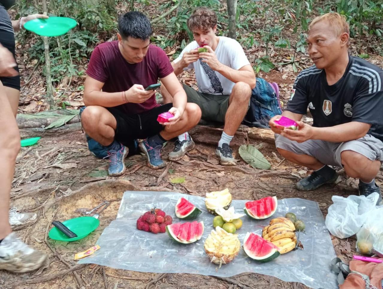 Landak River Guest House Only Trekking With Us 부킷 라왕 외부 사진